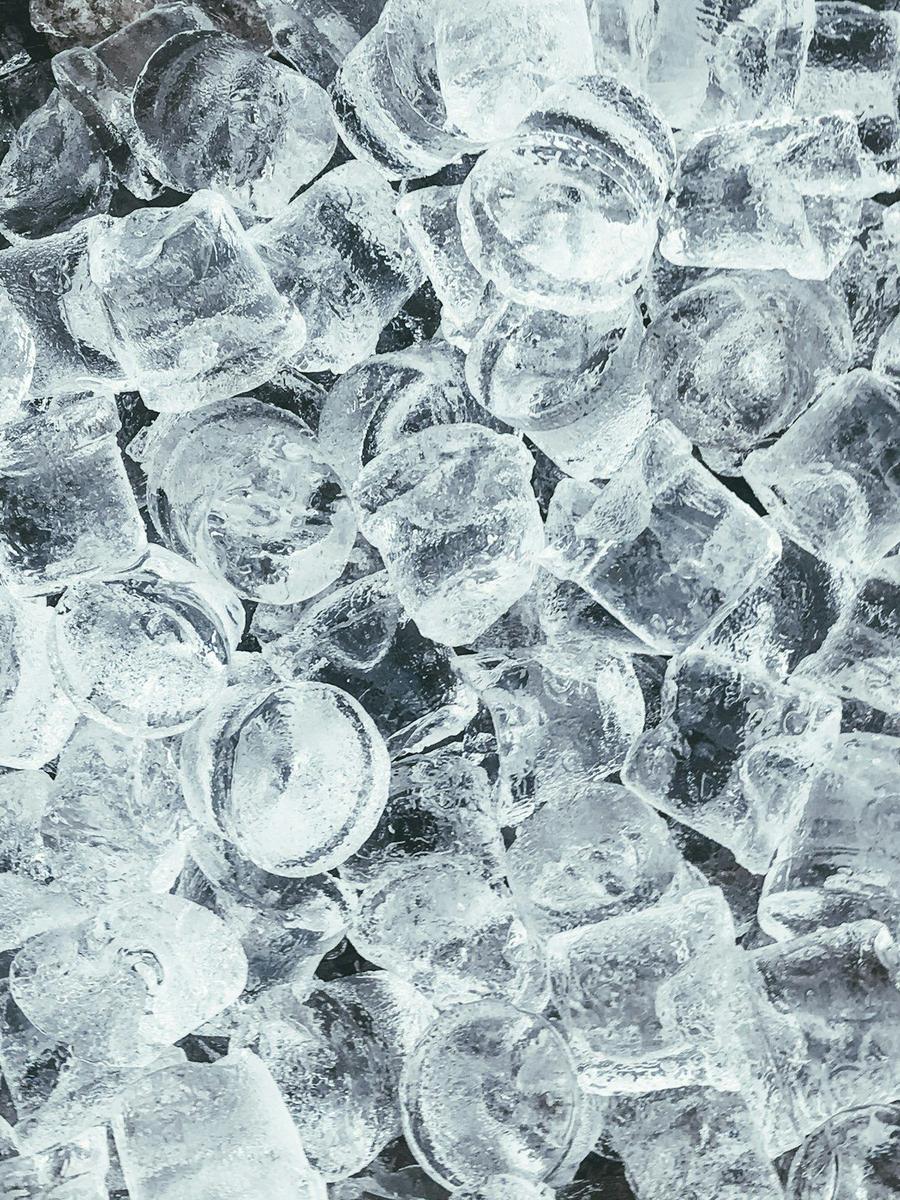 Ice, representing targeted cold cryotherapy treatments